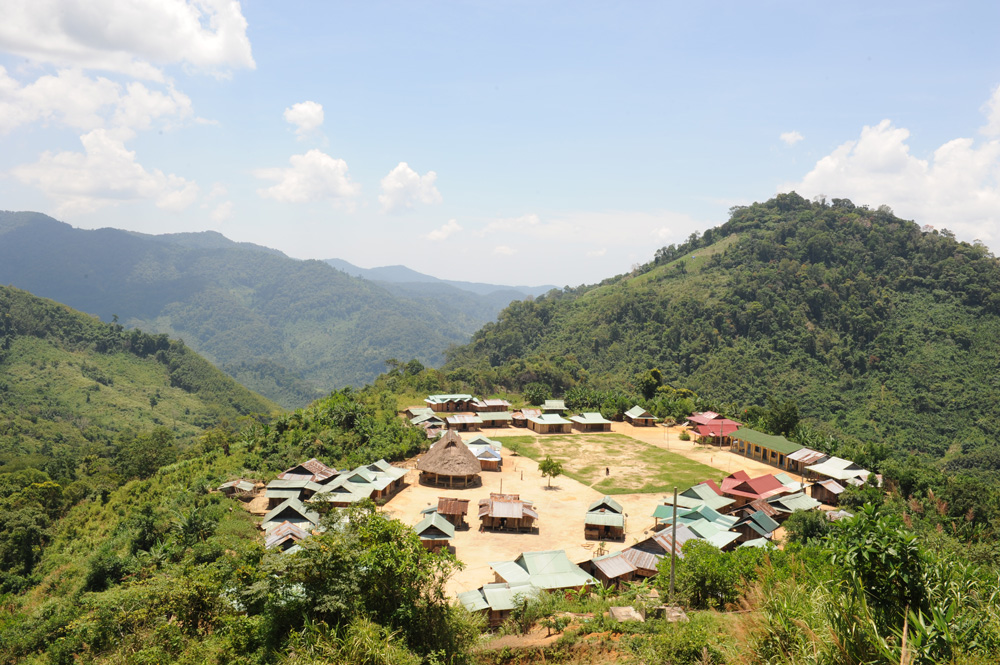 Thăm những ngôi làng tuyệt đẹp vùng biên giới Việt-Lào ở cửa khẩu Tây Giang